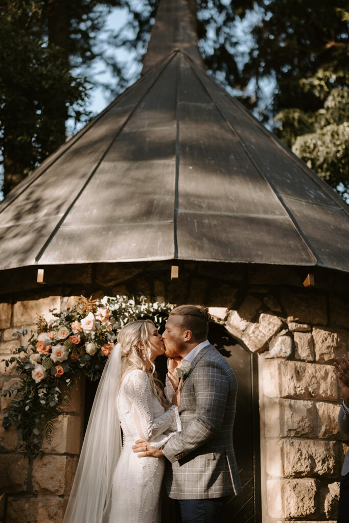 Jordan and Ben ceremony at the Manor