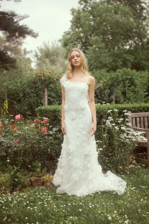 caleche-bridal-gown-Solene-video-thumbnail-01