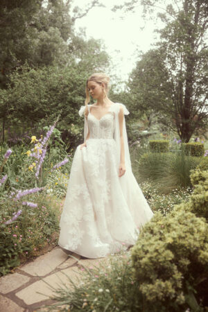 caleche-bridal-gown-frances-video-thumbnail-01